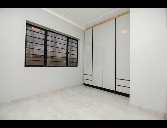 3 BEDROOM FLAT TO LET IN WARNER BEACH